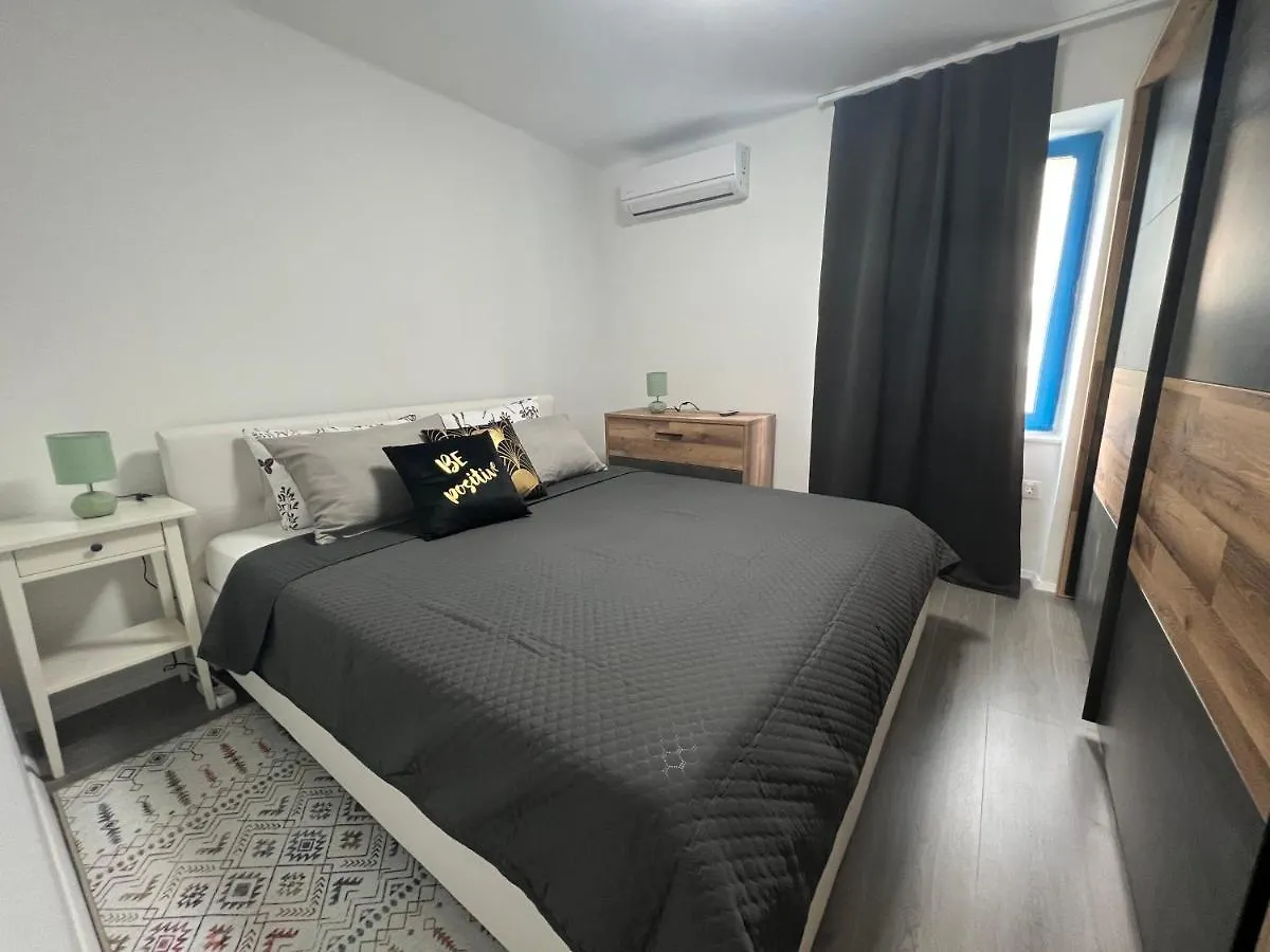 Doneto, Apartment In Private House Rijeka 0*,