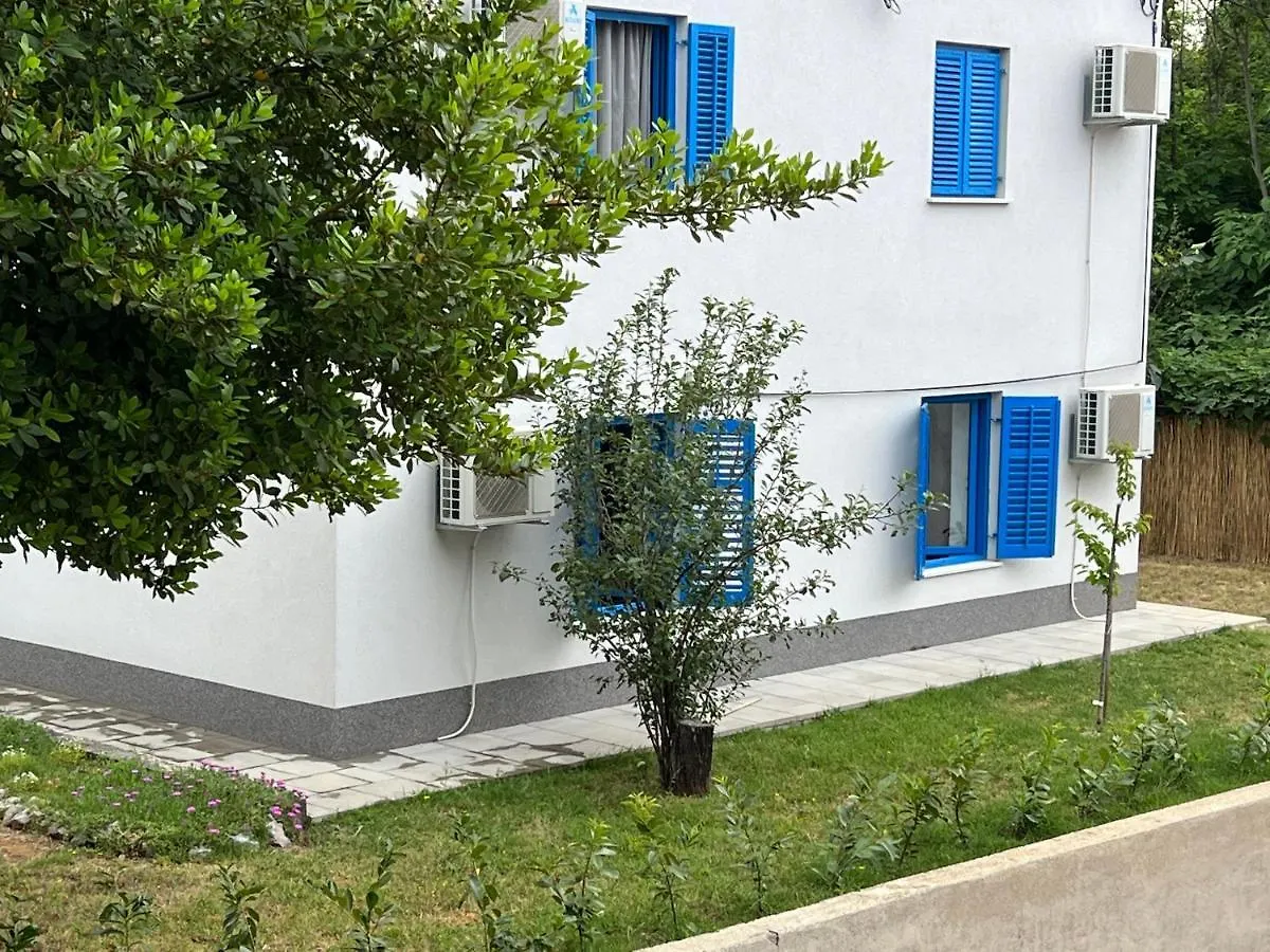 Doneto, Apartment In Private House contacts
